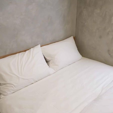 M Cabin Karawaci Binong Экстерьер фото