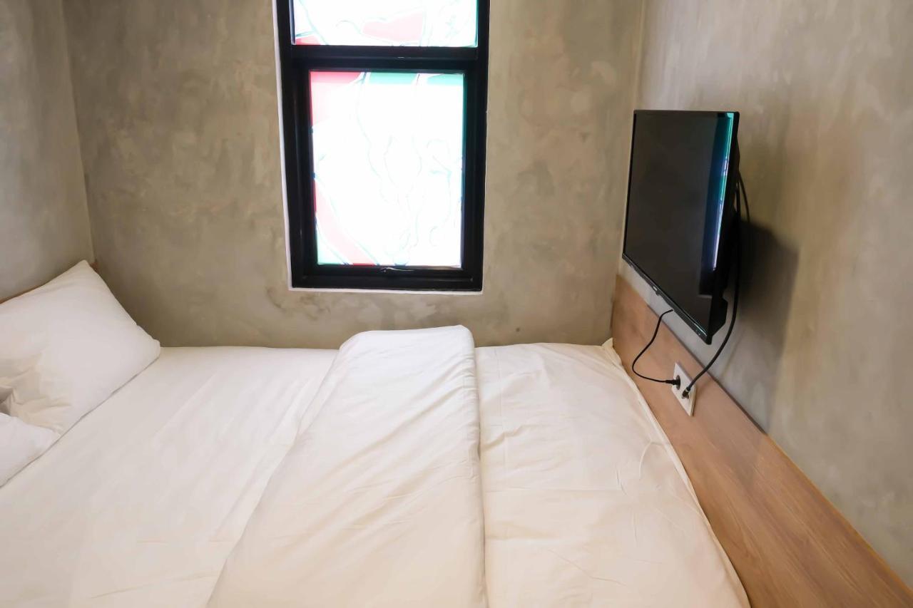 M Cabin Karawaci Binong Экстерьер фото